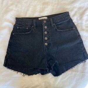 Abercrombie & Fitch High Rise Short black sz 26